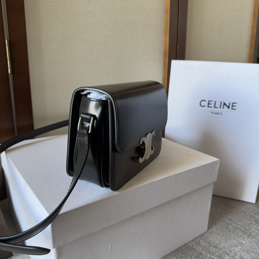 CELIN* TEEN TRIOMPHE BAG - 18.5*13.5*7CM [188423-7] CELINE CHANEL ACCESSORIES LOEWE SHOES LOUIS VUITTON DIRO YSL OTHER BRAND HANDBAGS BALENCIAGA BOTTEGA VENETA GOYARD HERMES BURBERRY VALENTINO GUCCI FENDI MIUMIU CHLOE PRADA BVLGARI SUITCASE NEW ARRIVAL 