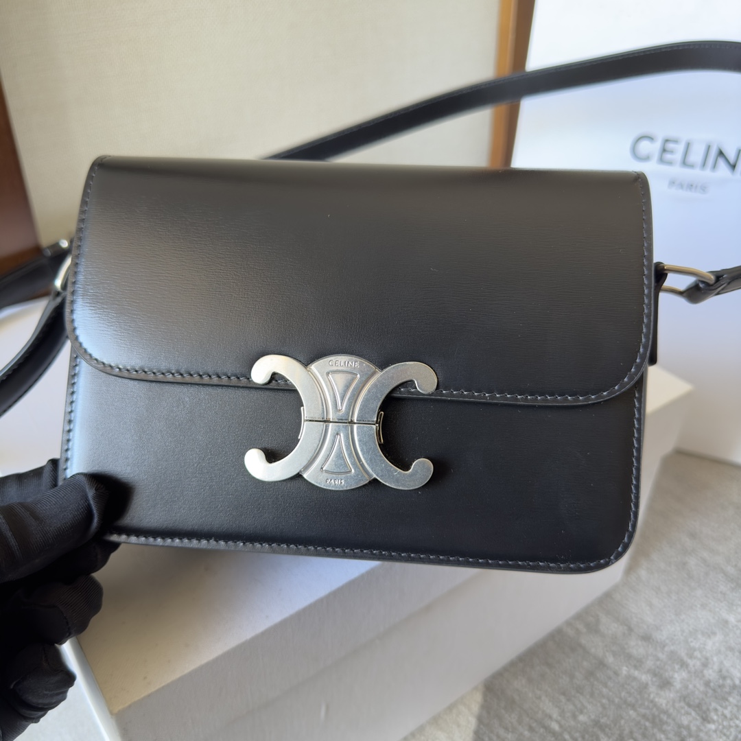 CELIN* TEEN TRIOMPHE BAG - 18.5*13.5*7CM [188423-7] CELINE CHANEL ACCESSORIES LOEWE SHOES LOUIS VUITTON DIRO YSL OTHER BRAND HANDBAGS BALENCIAGA BOTTEGA VENETA GOYARD HERMES BURBERRY VALENTINO GUCCI FENDI MIUMIU CHLOE PRADA BVLGARI SUITCASE NEW ARRIVAL 