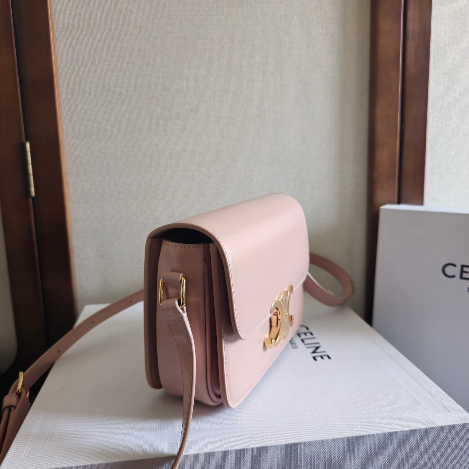 CELIN* TEEN TRIOMPHE BAG - 18.5*13.5*7CM [188423-4] CELINE CHANEL ACCESSORIES LOEWE SHOES LOUIS VUITTON DIRO YSL OTHER BRAND HANDBAGS BALENCIAGA BOTTEGA VENETA GOYARD HERMES BURBERRY VALENTINO GUCCI FENDI MIUMIU CHLOE PRADA BVLGARI SUITCASE NEW ARRIVAL 