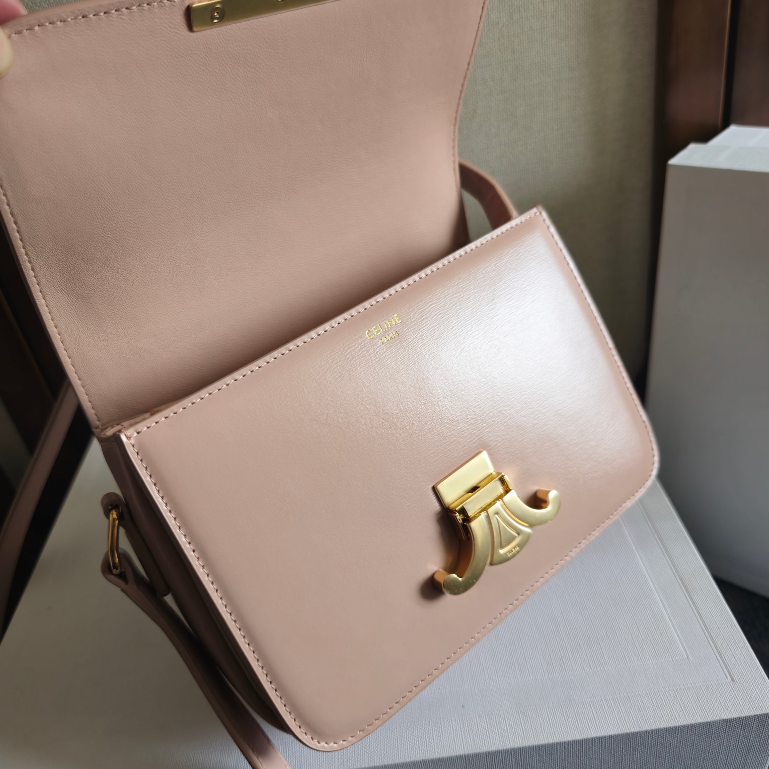 CELIN* TEEN TRIOMPHE BAG - 18.5*13.5*7CM [188423-4] CELINE CHANEL ACCESSORIES LOEWE SHOES LOUIS VUITTON DIRO YSL OTHER BRAND HANDBAGS BALENCIAGA BOTTEGA VENETA GOYARD HERMES BURBERRY VALENTINO GUCCI FENDI MIUMIU CHLOE PRADA BVLGARI SUITCASE NEW ARRIVAL 