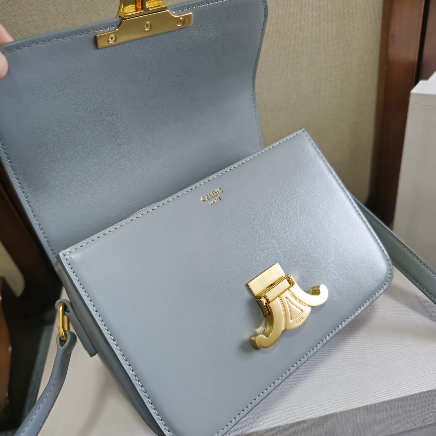 CELIN* TEEN TRIOMPHE BAG - 18.5*13.5*7CM [188423-3] CELINE CHANEL ACCESSORIES LOEWE SHOES LOUIS VUITTON DIRO YSL OTHER BRAND HANDBAGS BALENCIAGA BOTTEGA VENETA GOYARD HERMES BURBERRY VALENTINO GUCCI FENDI MIUMIU CHLOE PRADA BVLGARI SUITCASE NEW ARRIVAL 