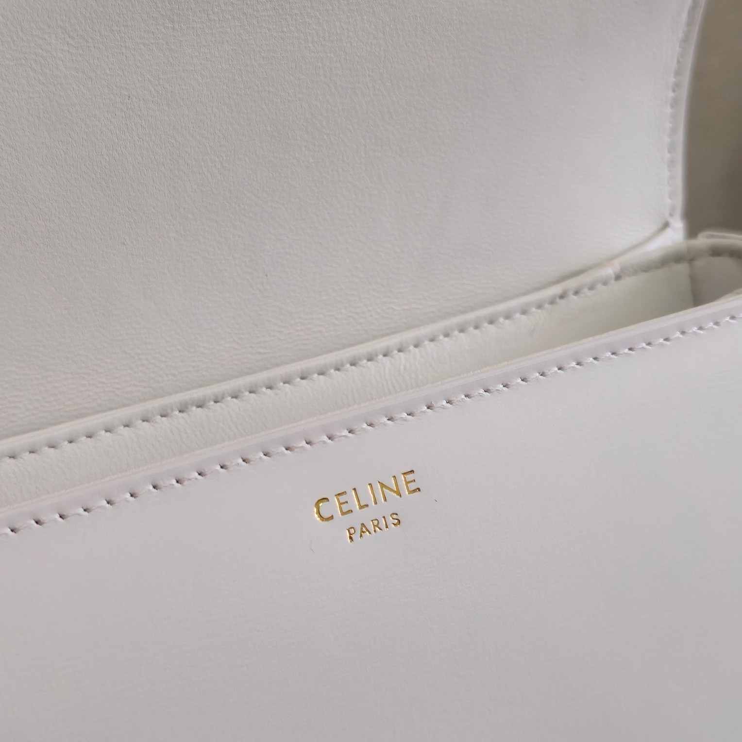 CELIN* TEEN TRIOMPHE BAG - 18.5*13.5*7CM [188423-2] CELINE CHANEL ACCESSORIES LOEWE SHOES LOUIS VUITTON DIRO YSL OTHER BRAND HANDBAGS BALENCIAGA BOTTEGA VENETA GOYARD HERMES BURBERRY VALENTINO GUCCI FENDI MIUMIU CHLOE PRADA BVLGARI SUITCASE NEW ARRIVAL 