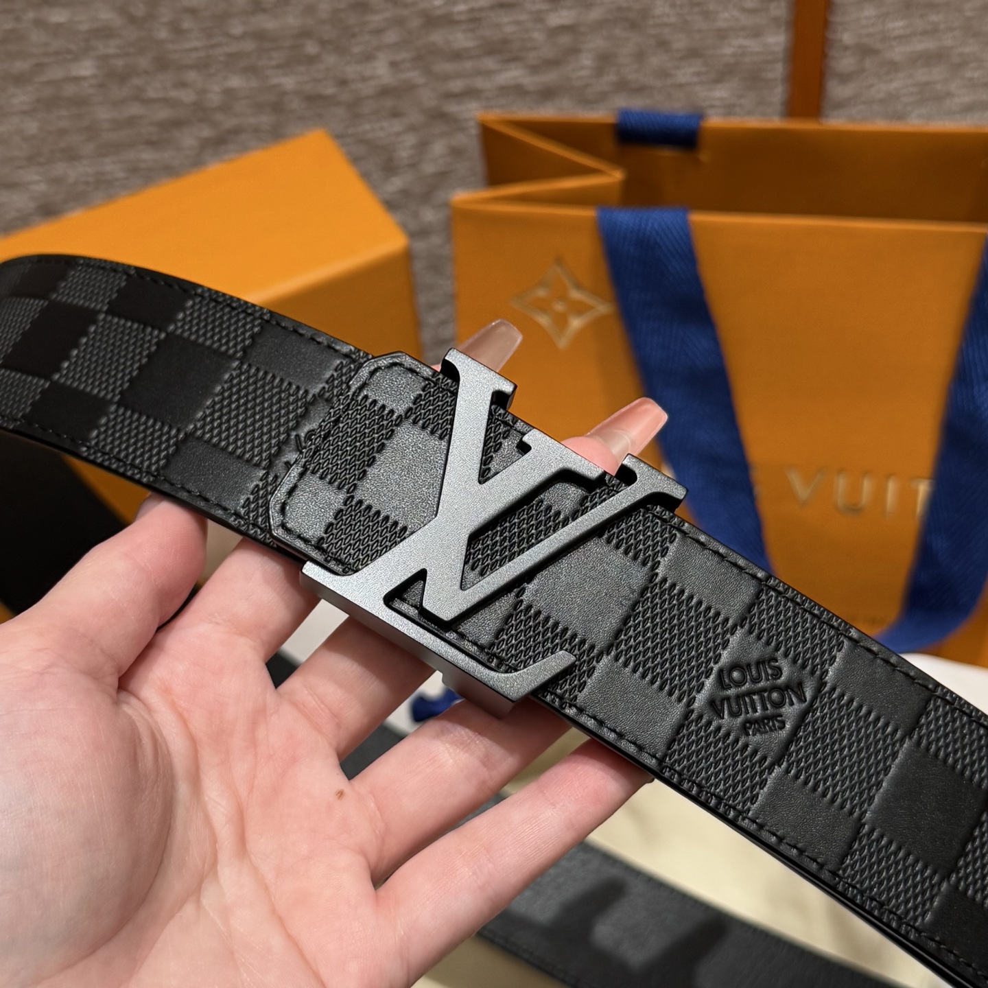 LOUIS VUITTON BELT [C21P9-032435] CELINE CHANEL ACCESSORIES LOEWE SHOES LOUIS VUITTON DIRO YSL OTHER BRAND HANDBAGS BALENCIAGA BOTTEGA VENETA GOYARD HERMES BURBERRY VALENTINO GUCCI FENDI MIUMIU CHLOE PRADA BVLGARI SUITCASE NEW ARRIVAL 