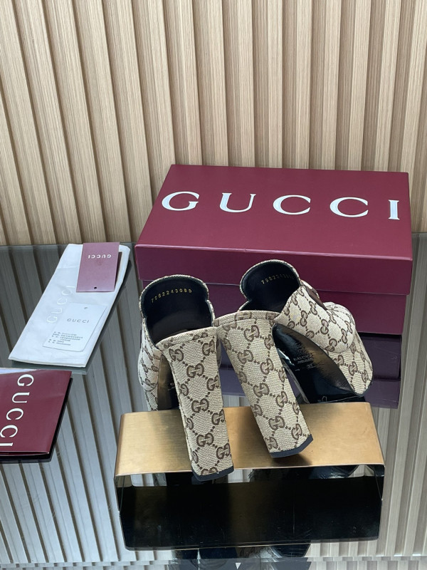 Gucci Women's platform mule with Horsebit -13.5cm [C21P8-075116] CELINE CHANEL ACCESSORIES LOEWE SHOES LOUIS VUITTON DIRO YSL OTHER BRAND HANDBAGS BALENCIAGA BOTTEGA VENETA GOYARD HERMES BURBERRY VALENTINO GUCCI FENDI MIUMIU CHLOE PRADA BVLGARI SUITCASE NEW ARRIVAL 
