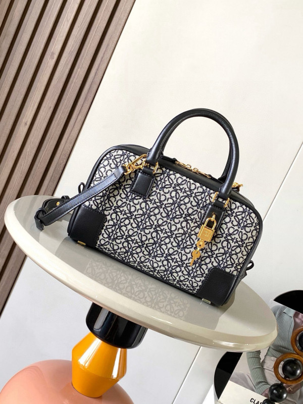 (image for) Loewe Amazona 23 bag in soft grained calfskin - 23*10*15CM