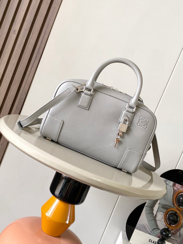 (image for) Loewe Amazona 23 bag in soft grained calfskin - 23*10*15CM