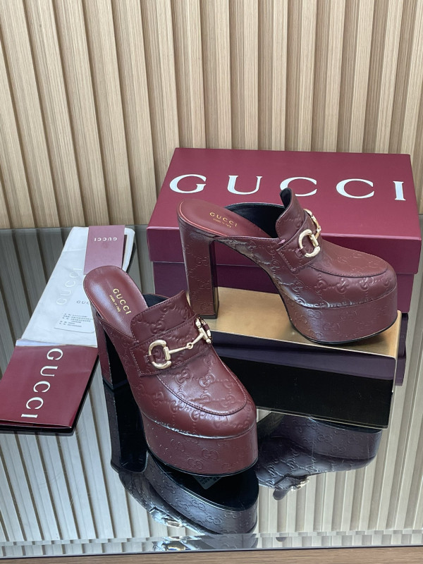 Gucci Women's platform mule with Horsebit -13.5cm (image for) Gucci Women's platform mule with Horsebit -13.5cm