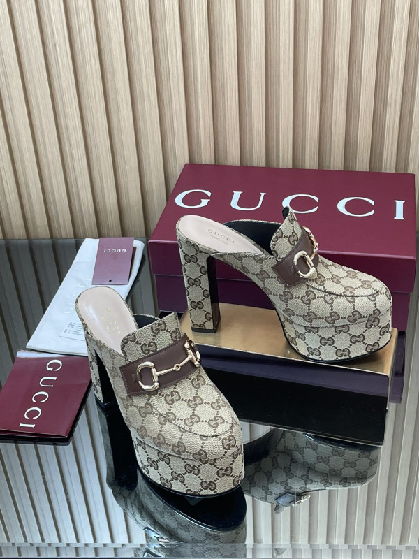 Gucci Women's platform mule with Horsebit -13.5cm (image for) Gucci Women's platform mule with Horsebit -13.5cm
