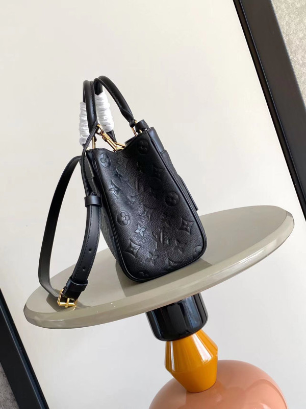Louis Vuitton Avenue PM - 30*19.5*12CM [M25577] CELINE CHANEL ACCESSORIES LOEWE SHOES LOUIS VUITTON DIRO YSL OTHER BRAND HANDBAGS BALENCIAGA BOTTEGA VENETA GOYARD HERMES BURBERRY VALENTINO GUCCI FENDI MIUMIU CHLOE PRADA BVLGARI SUITCASE NEW ARRIVAL 
