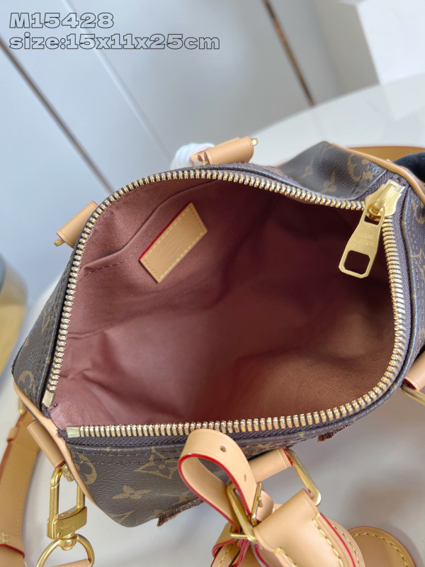 LOUIS VUITTON KEEPALL BANDOULI?RE 25 [M15428] CELINE CHANEL ACCESSORIES LOEWE SHOES LOUIS VUITTON DIRO YSL OTHER BRAND HANDBAGS BALENCIAGA BOTTEGA VENETA GOYARD HERMES BURBERRY VALENTINO GUCCI FENDI MIUMIU CHLOE PRADA BVLGARI SUITCASE NEW ARRIVAL 