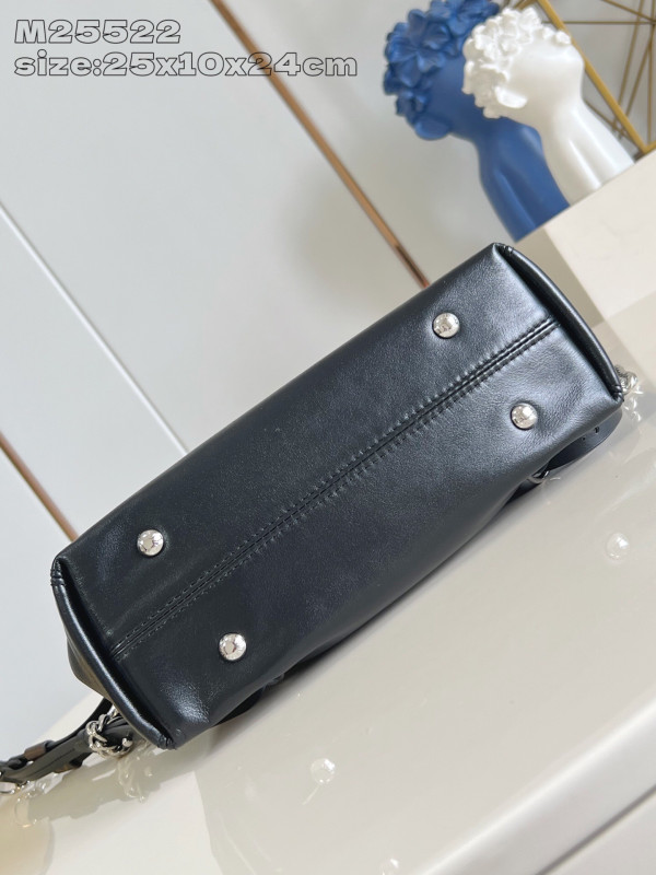 Louis Vuitton Off Duty Backpack Vibe - 25*10*24CM [M25522] CELINE CHANEL ACCESSORIES LOEWE SHOES LOUIS VUITTON DIRO YSL OTHER BRAND HANDBAGS BALENCIAGA BOTTEGA VENETA GOYARD HERMES BURBERRY VALENTINO GUCCI FENDI MIUMIU CHLOE PRADA BVLGARI SUITCASE NEW ARRIVAL 