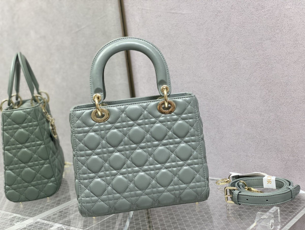 LADY DIRO MEDIUM LAMBSKIN - 24CM [C21P1-013632] CELINE CHANEL ACCESSORIES LOEWE SHOES LOUIS VUITTON DIRO YSL OTHER BRAND HANDBAGS BALENCIAGA BOTTEGA VENETA GOYARD HERMES BURBERRY VALENTINO GUCCI FENDI MIUMIU CHLOE PRADA BVLGARI SUITCASE NEW ARRIVAL 