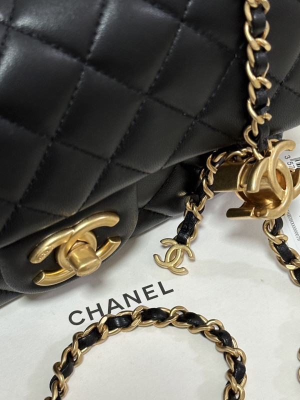 CL 25B FLAP BAG WITH CALFSKIN - 20*13*7CM [AS5759-2] CELINE CHANEL ACCESSORIES LOEWE SHOES LOUIS VUITTON DIRO YSL OTHER BRAND HANDBAGS BALENCIAGA BOTTEGA VENETA GOYARD HERMES BURBERRY VALENTINO GUCCI FENDI MIUMIU CHLOE PRADA BVLGARI SUITCASE NEW ARRIVAL 