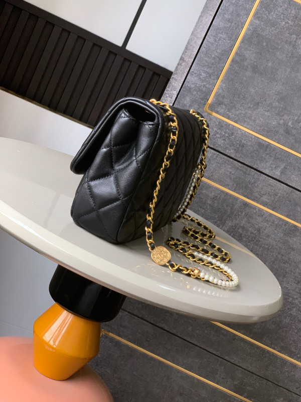 CL 25P FLAP BAG WITH LAMBSKIN - 15*22*5.5CM [C21N1-090025] CELINE CHANEL ACCESSORIES LOEWE SHOES LOUIS VUITTON DIRO YSL OTHER BRAND HANDBAGS BALENCIAGA BOTTEGA VENETA GOYARD HERMES BURBERRY VALENTINO GUCCI FENDI MIUMIU CHLOE PRADA BVLGARI SUITCASE NEW ARRIVAL 