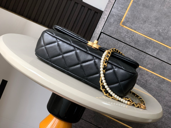 CL 25P FLAP BAG WITH LAMBSKIN - 15*22*5.5CM [C21N1-090025] CELINE CHANEL ACCESSORIES LOEWE SHOES LOUIS VUITTON DIRO YSL OTHER BRAND HANDBAGS BALENCIAGA BOTTEGA VENETA GOYARD HERMES BURBERRY VALENTINO GUCCI FENDI MIUMIU CHLOE PRADA BVLGARI SUITCASE NEW ARRIVAL 