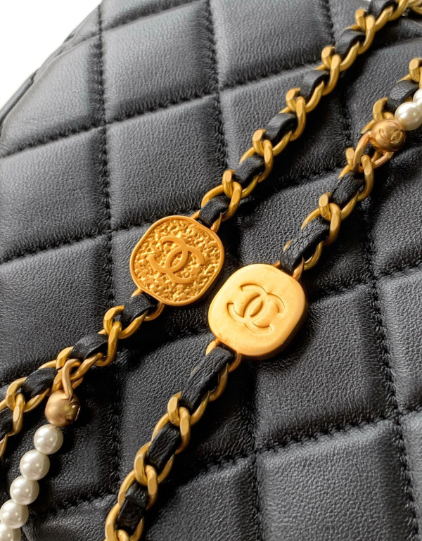 CL 25P FLAP BAG WITH LAMBSKIN - 15*22*5.5CM [C21N1-090025] CELINE CHANEL ACCESSORIES LOEWE SHOES LOUIS VUITTON DIRO YSL OTHER BRAND HANDBAGS BALENCIAGA BOTTEGA VENETA GOYARD HERMES BURBERRY VALENTINO GUCCI FENDI MIUMIU CHLOE PRADA BVLGARI SUITCASE NEW ARRIVAL 