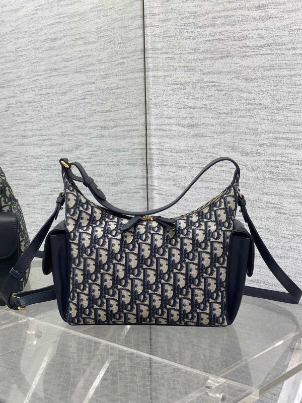 Diro Medium D-Dream Bag - 28*16*10CM [M6323] CELINE CHANEL ACCESSORIES LOEWE SHOES LOUIS VUITTON DIRO YSL OTHER BRAND HANDBAGS BALENCIAGA BOTTEGA VENETA GOYARD HERMES BURBERRY VALENTINO GUCCI FENDI MIUMIU CHLOE PRADA BVLGARI SUITCASE NEW ARRIVAL 