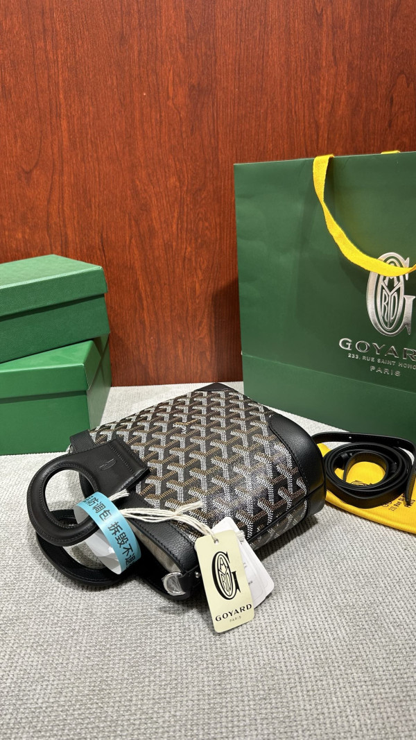 GOYARD BELUGA - 23×18.5×8cm [C21MR-093415] CELINE CHANEL ACCESSORIES LOEWE SHOES LOUIS VUITTON DIRO YSL OTHER BRAND HANDBAGS BALENCIAGA BOTTEGA VENETA GOYARD HERMES BURBERRY VALENTINO GUCCI FENDI MIUMIU CHLOE PRADA BVLGARI SUITCASE NEW ARRIVAL 