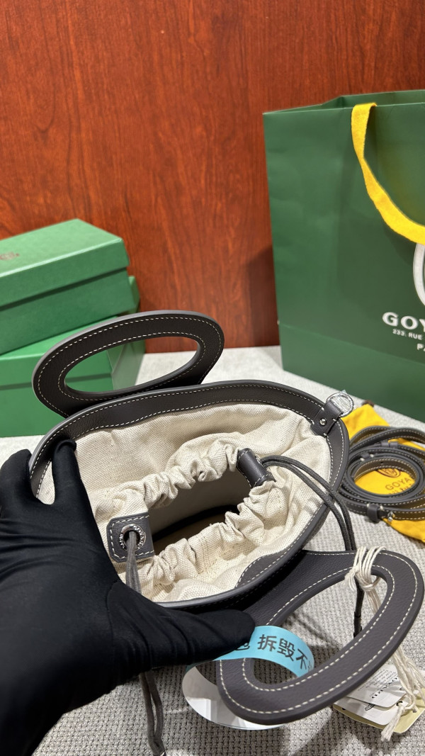 GOYARD BELUGA - 23×18.5×8cm [C21MR-092805] CELINE CHANEL ACCESSORIES LOEWE SHOES LOUIS VUITTON DIRO YSL OTHER BRAND HANDBAGS BALENCIAGA BOTTEGA VENETA GOYARD HERMES BURBERRY VALENTINO GUCCI FENDI MIUMIU CHLOE PRADA BVLGARI SUITCASE NEW ARRIVAL 