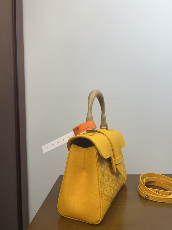 GOYARD SAIGON MINI - 20x14.5×9cm [C21MR-090409] CELINE CHANEL ACCESSORIES LOEWE SHOES LOUIS VUITTON DIRO YSL OTHER BRAND HANDBAGS BALENCIAGA BOTTEGA VENETA GOYARD HERMES BURBERRY VALENTINO GUCCI FENDI MIUMIU CHLOE PRADA BVLGARI SUITCASE NEW ARRIVAL 