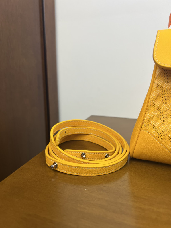 GOYARD SAIGON MINI - 20x14.5×9cm [C21MR-090409] CELINE CHANEL ACCESSORIES LOEWE SHOES LOUIS VUITTON DIRO YSL OTHER BRAND HANDBAGS BALENCIAGA BOTTEGA VENETA GOYARD HERMES BURBERRY VALENTINO GUCCI FENDI MIUMIU CHLOE PRADA BVLGARI SUITCASE NEW ARRIVAL 
