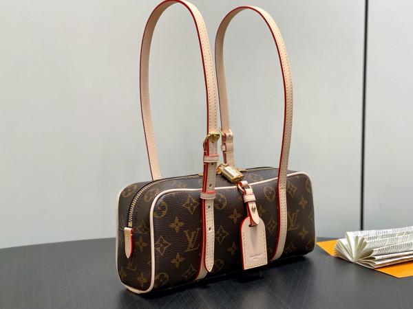 Louis Vuitton Hang ON - 11.5*6.5*26CM [C21MR-085440] CELINE CHANEL ACCESSORIES LOEWE SHOES LOUIS VUITTON DIRO YSL OTHER BRAND HANDBAGS BALENCIAGA BOTTEGA VENETA GOYARD HERMES BURBERRY VALENTINO GUCCI FENDI MIUMIU CHLOE PRADA BVLGARI SUITCASE NEW ARRIVAL 