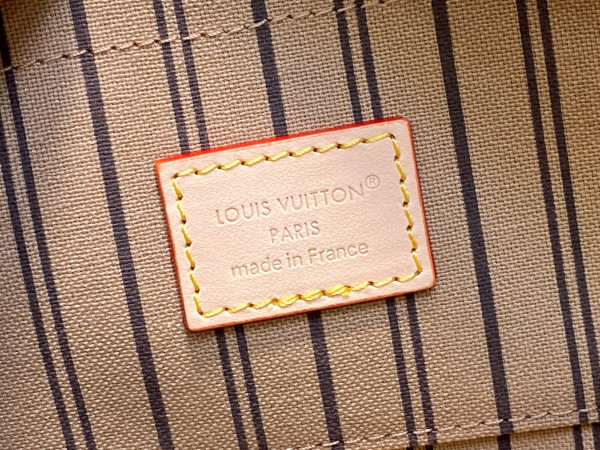 Louis Vuitton Hang ON - 11.5*6.5*26CM [C21MR-085440] CELINE CHANEL ACCESSORIES LOEWE SHOES LOUIS VUITTON DIRO YSL OTHER BRAND HANDBAGS BALENCIAGA BOTTEGA VENETA GOYARD HERMES BURBERRY VALENTINO GUCCI FENDI MIUMIU CHLOE PRADA BVLGARI SUITCASE NEW ARRIVAL 