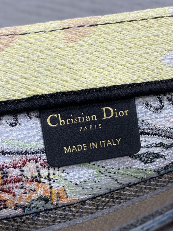 DIRO BOOK TOTE-26CM/36CM/42CM [C21MN-092725] CELINE CHANEL ACCESSORIES LOEWE SHOES LOUIS VUITTON DIRO YSL OTHER BRAND HANDBAGS BALENCIAGA BOTTEGA VENETA GOYARD HERMES BURBERRY VALENTINO GUCCI FENDI MIUMIU CHLOE PRADA BVLGARI SUITCASE NEW ARRIVAL 