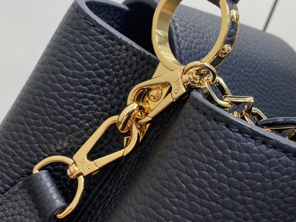 LOUIS VUITTON CAPUCINES BB-31.5*20*11CM [M14970黑色] CELINE CHANEL ACCESSORIES LOEWE SHOES LOUIS VUITTON DIRO YSL OTHER BRAND HANDBAGS BALENCIAGA BOTTEGA VENETA GOYARD HERMES BURBERRY VALENTINO GUCCI FENDI MIUMIU CHLOE PRADA BVLGARI SUITCASE NEW ARRIVAL 