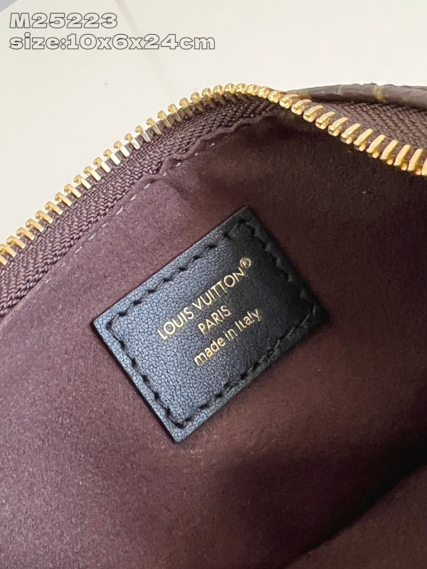 Louis Vuitton Catchy PM - 10*6*24CM [C21MN-085155] CELINE CHANEL ACCESSORIES LOEWE SHOES LOUIS VUITTON DIRO YSL OTHER BRAND HANDBAGS BALENCIAGA BOTTEGA VENETA GOYARD HERMES BURBERRY VALENTINO GUCCI FENDI MIUMIU CHLOE PRADA BVLGARI SUITCASE NEW ARRIVAL 