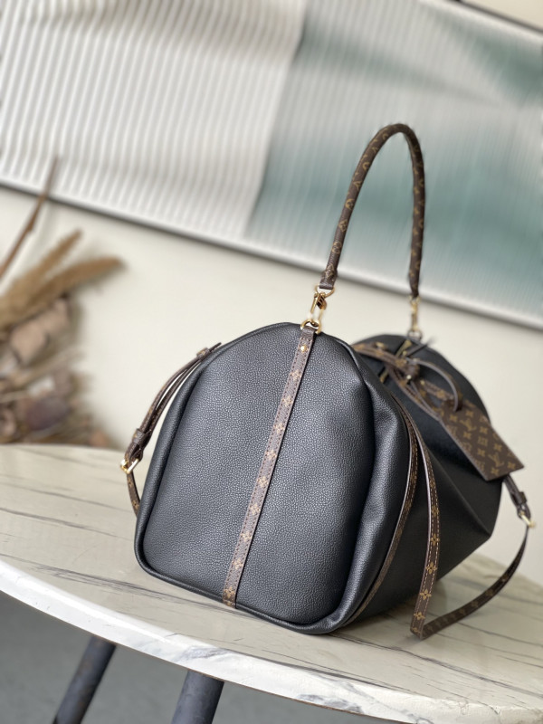 Louis Vuitton Express Travel - 20*27*45CM [M26037黑色] CELINE CHANEL ACCESSORIES LOEWE SHOES LOUIS VUITTON DIRO YSL OTHER BRAND HANDBAGS BALENCIAGA BOTTEGA VENETA GOYARD HERMES BURBERRY VALENTINO GUCCI FENDI MIUMIU CHLOE PRADA BVLGARI SUITCASE NEW ARRIVAL 