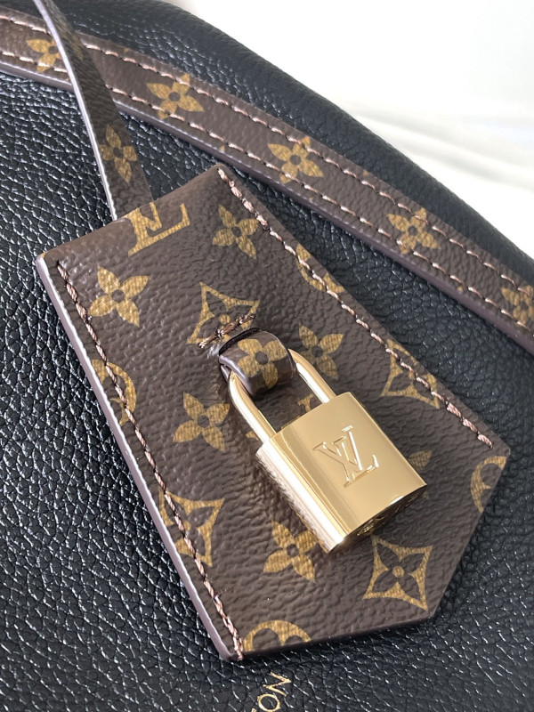 Louis Vuitton Express PM - 17*13.5*26CM [M26039 黑色] CELINE CHANEL ACCESSORIES LOEWE SHOES LOUIS VUITTON DIRO YSL OTHER BRAND HANDBAGS BALENCIAGA BOTTEGA VENETA GOYARD HERMES BURBERRY VALENTINO GUCCI FENDI MIUMIU CHLOE PRADA BVLGARI SUITCASE NEW ARRIVAL 