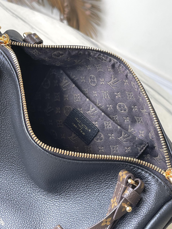 Louis Vuitton Express PM - 17*13.5*26CM [M26039 黑色] CELINE CHANEL ACCESSORIES LOEWE SHOES LOUIS VUITTON DIRO YSL OTHER BRAND HANDBAGS BALENCIAGA BOTTEGA VENETA GOYARD HERMES BURBERRY VALENTINO GUCCI FENDI MIUMIU CHLOE PRADA BVLGARI SUITCASE NEW ARRIVAL 