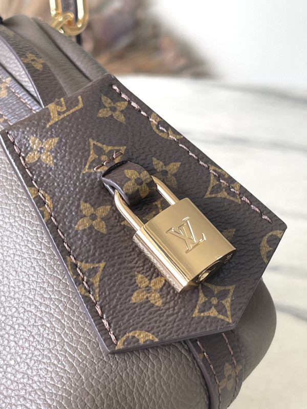 Louis Vuitton Express PM - 17*13.5*26CM [M26360 象灰色] CELINE CHANEL ACCESSORIES LOEWE SHOES LOUIS VUITTON DIRO YSL OTHER BRAND HANDBAGS BALENCIAGA BOTTEGA VENETA GOYARD HERMES BURBERRY VALENTINO GUCCI FENDI MIUMIU CHLOE PRADA BVLGARI SUITCASE NEW ARRIVAL 