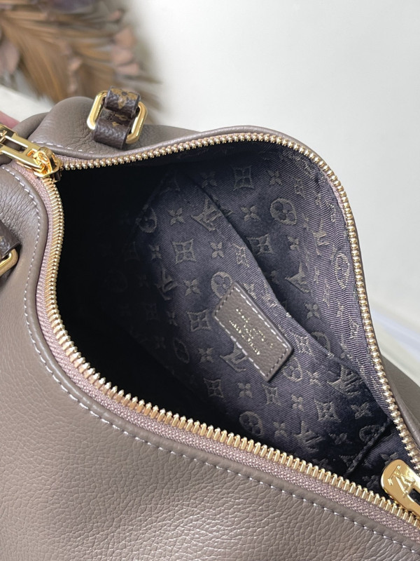 Louis Vuitton Express PM - 17*13.5*26CM [M26360 象灰色] CELINE CHANEL ACCESSORIES LOEWE SHOES LOUIS VUITTON DIRO YSL OTHER BRAND HANDBAGS BALENCIAGA BOTTEGA VENETA GOYARD HERMES BURBERRY VALENTINO GUCCI FENDI MIUMIU CHLOE PRADA BVLGARI SUITCASE NEW ARRIVAL 