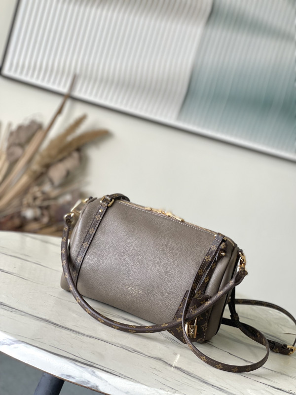 (image for) Louis Vuitton Express PM - 17*13.5*26CM