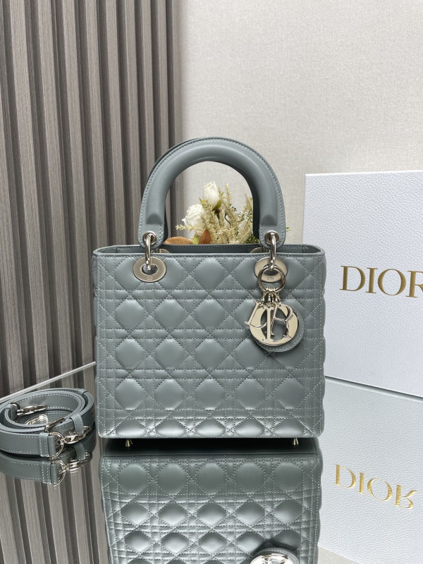 LADY DIRO MEDIUM LAMBSKIN - 24CM [C21ML-095121] CELINE CHANEL ACCESSORIES LOEWE SHOES LOUIS VUITTON DIRO YSL OTHER BRAND HANDBAGS BALENCIAGA BOTTEGA VENETA GOYARD HERMES BURBERRY VALENTINO GUCCI FENDI MIUMIU CHLOE PRADA BVLGARI SUITCASE NEW ARRIVAL 