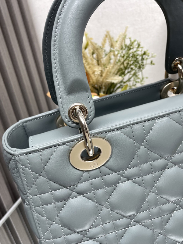 LADY DIRO MEDIUM LAMBSKIN - 24CM [C21ML-095121] CELINE CHANEL ACCESSORIES LOEWE SHOES LOUIS VUITTON DIRO YSL OTHER BRAND HANDBAGS BALENCIAGA BOTTEGA VENETA GOYARD HERMES BURBERRY VALENTINO GUCCI FENDI MIUMIU CHLOE PRADA BVLGARI SUITCASE NEW ARRIVAL 