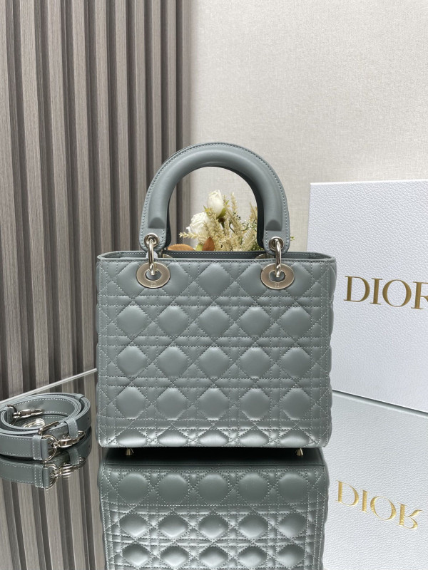 LADY DIRO MEDIUM LAMBSKIN - 24CM [C21ML-095121] CELINE CHANEL ACCESSORIES LOEWE SHOES LOUIS VUITTON DIRO YSL OTHER BRAND HANDBAGS BALENCIAGA BOTTEGA VENETA GOYARD HERMES BURBERRY VALENTINO GUCCI FENDI MIUMIU CHLOE PRADA BVLGARI SUITCASE NEW ARRIVAL 