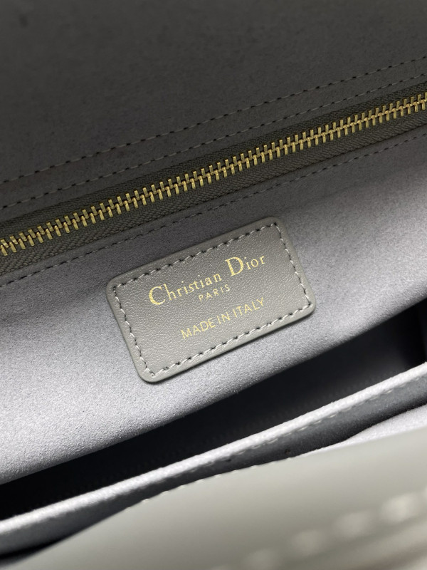 LADY DIRO MEDIUM LAMBSKIN - 24CM [C21ML-095121] CELINE CHANEL ACCESSORIES LOEWE SHOES LOUIS VUITTON DIRO YSL OTHER BRAND HANDBAGS BALENCIAGA BOTTEGA VENETA GOYARD HERMES BURBERRY VALENTINO GUCCI FENDI MIUMIU CHLOE PRADA BVLGARI SUITCASE NEW ARRIVAL 