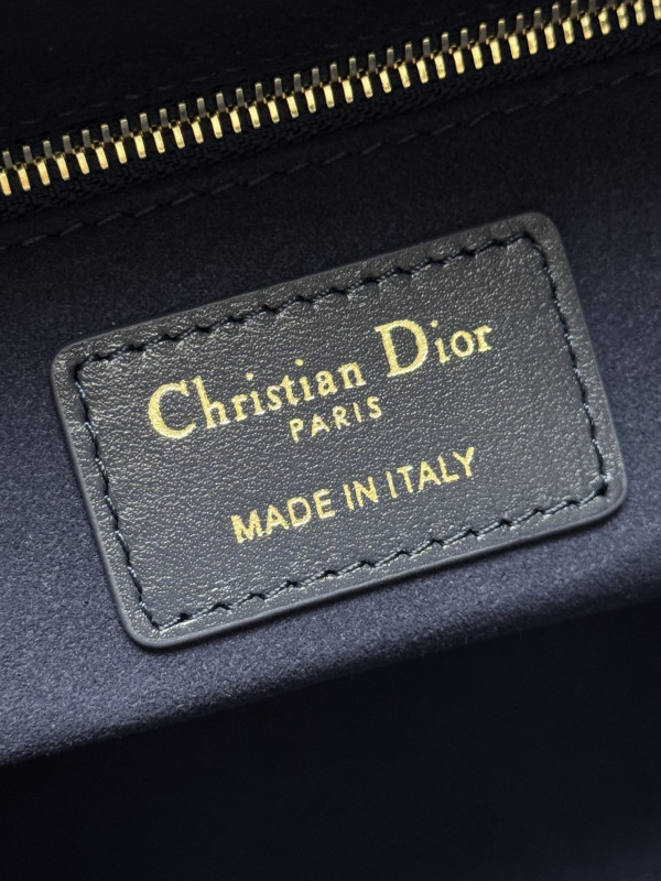LADY DIRO MEDIUM LAMBSKIN - 24CM [C21ML-094945] CELINE CHANEL ACCESSORIES LOEWE SHOES LOUIS VUITTON DIRO YSL OTHER BRAND HANDBAGS BALENCIAGA BOTTEGA VENETA GOYARD HERMES BURBERRY VALENTINO GUCCI FENDI MIUMIU CHLOE PRADA BVLGARI SUITCASE NEW ARRIVAL 