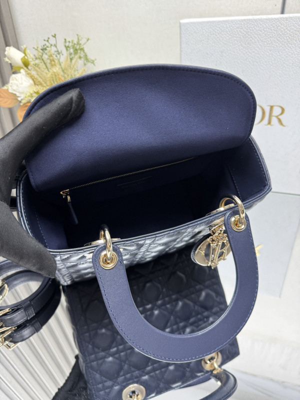 LADY DIRO MEDIUM LAMBSKIN - 24CM [C21ML-094945] CELINE CHANEL ACCESSORIES LOEWE SHOES LOUIS VUITTON DIRO YSL OTHER BRAND HANDBAGS BALENCIAGA BOTTEGA VENETA GOYARD HERMES BURBERRY VALENTINO GUCCI FENDI MIUMIU CHLOE PRADA BVLGARI SUITCASE NEW ARRIVAL 