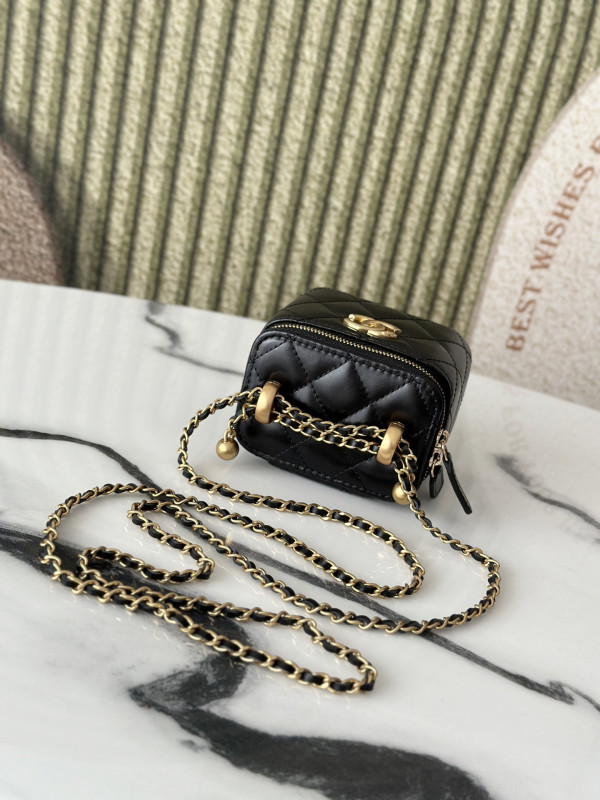 CL SMALL VANITY WITH CHAIN [C21MK-021105] CELINE CHANEL ACCESSORIES LOEWE SHOES LOUIS VUITTON DIRO YSL OTHER BRAND HANDBAGS BALENCIAGA BOTTEGA VENETA GOYARD HERMES BURBERRY VALENTINO GUCCI FENDI MIUMIU CHLOE PRADA BVLGARI SUITCASE NEW ARRIVAL 