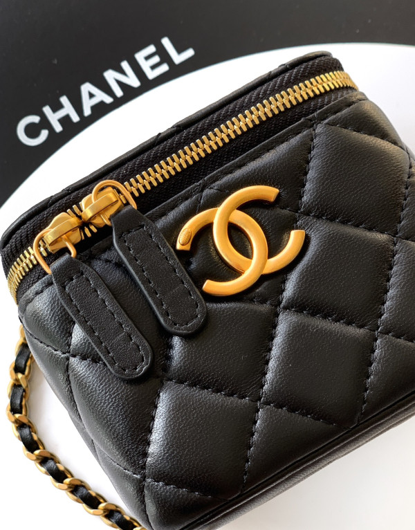 CL VANITY CASE - 11*8.5*7CM [C21MJ-083955] CELINE CHANEL ACCESSORIES LOEWE SHOES LOUIS VUITTON DIRO YSL OTHER BRAND HANDBAGS BALENCIAGA BOTTEGA VENETA GOYARD HERMES BURBERRY VALENTINO GUCCI FENDI MIUMIU CHLOE PRADA BVLGARI SUITCASE NEW ARRIVAL 