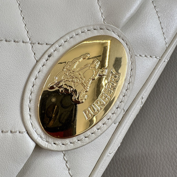 Burberry Small Strand Bag? - 20.5*7.5*16CM [C21MA-022535] CELINE CHANEL ACCESSORIES LOEWE SHOES LOUIS VUITTON DIRO YSL OTHER BRAND HANDBAGS BALENCIAGA BOTTEGA VENETA GOYARD HERMES BURBERRY VALENTINO GUCCI FENDI MIUMIU CHLOE PRADA BVLGARI SUITCASE NEW ARRIVAL 