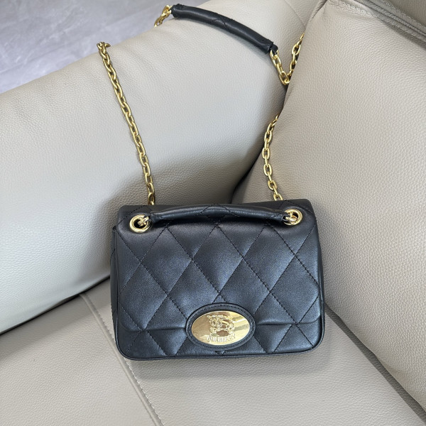 Burberry Small Strand Bag? - 20.5*7.5*16CM [C21MA-022417] CELINE CHANEL ACCESSORIES LOEWE SHOES LOUIS VUITTON DIRO YSL OTHER BRAND HANDBAGS BALENCIAGA BOTTEGA VENETA GOYARD HERMES BURBERRY VALENTINO GUCCI FENDI MIUMIU CHLOE PRADA BVLGARI SUITCASE NEW ARRIVAL 