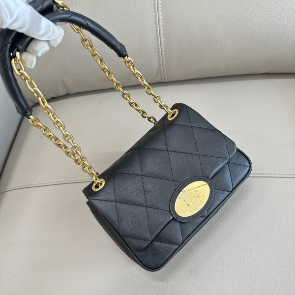 Burberry Small Strand Bag? - 20.5*7.5*16CM [C21MA-022417] CELINE CHANEL ACCESSORIES LOEWE SHOES LOUIS VUITTON DIRO YSL OTHER BRAND HANDBAGS BALENCIAGA BOTTEGA VENETA GOYARD HERMES BURBERRY VALENTINO GUCCI FENDI MIUMIU CHLOE PRADA BVLGARI SUITCASE NEW ARRIVAL 