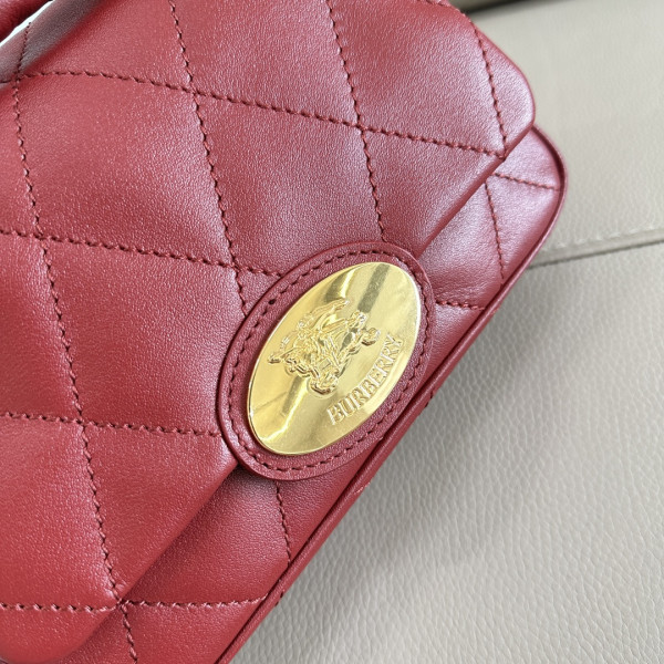 Burberry Small Strand Bag? - 20.5*7.5*16CM [C21MA-022229] CELINE CHANEL ACCESSORIES LOEWE SHOES LOUIS VUITTON DIRO YSL OTHER BRAND HANDBAGS BALENCIAGA BOTTEGA VENETA GOYARD HERMES BURBERRY VALENTINO GUCCI FENDI MIUMIU CHLOE PRADA BVLGARI SUITCASE NEW ARRIVAL 