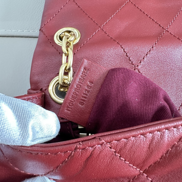 Burberry Small Strand Bag? - 20.5*7.5*16CM [C21MA-022229] CELINE CHANEL ACCESSORIES LOEWE SHOES LOUIS VUITTON DIRO YSL OTHER BRAND HANDBAGS BALENCIAGA BOTTEGA VENETA GOYARD HERMES BURBERRY VALENTINO GUCCI FENDI MIUMIU CHLOE PRADA BVLGARI SUITCASE NEW ARRIVAL 
