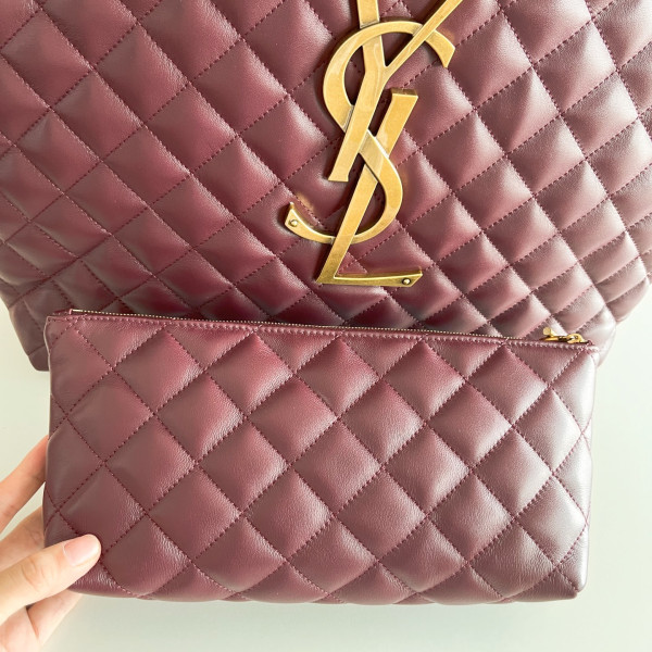 YSL ICARE MAXI SHOPPING BAG [C21MA-015131] CELINE CHANEL ACCESSORIES LOEWE SHOES LOUIS VUITTON DIRO YSL OTHER BRAND HANDBAGS BALENCIAGA BOTTEGA VENETA GOYARD HERMES BURBERRY VALENTINO GUCCI FENDI MIUMIU CHLOE PRADA BVLGARI SUITCASE NEW ARRIVAL 